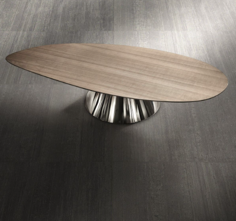COCKTAIL TABLE